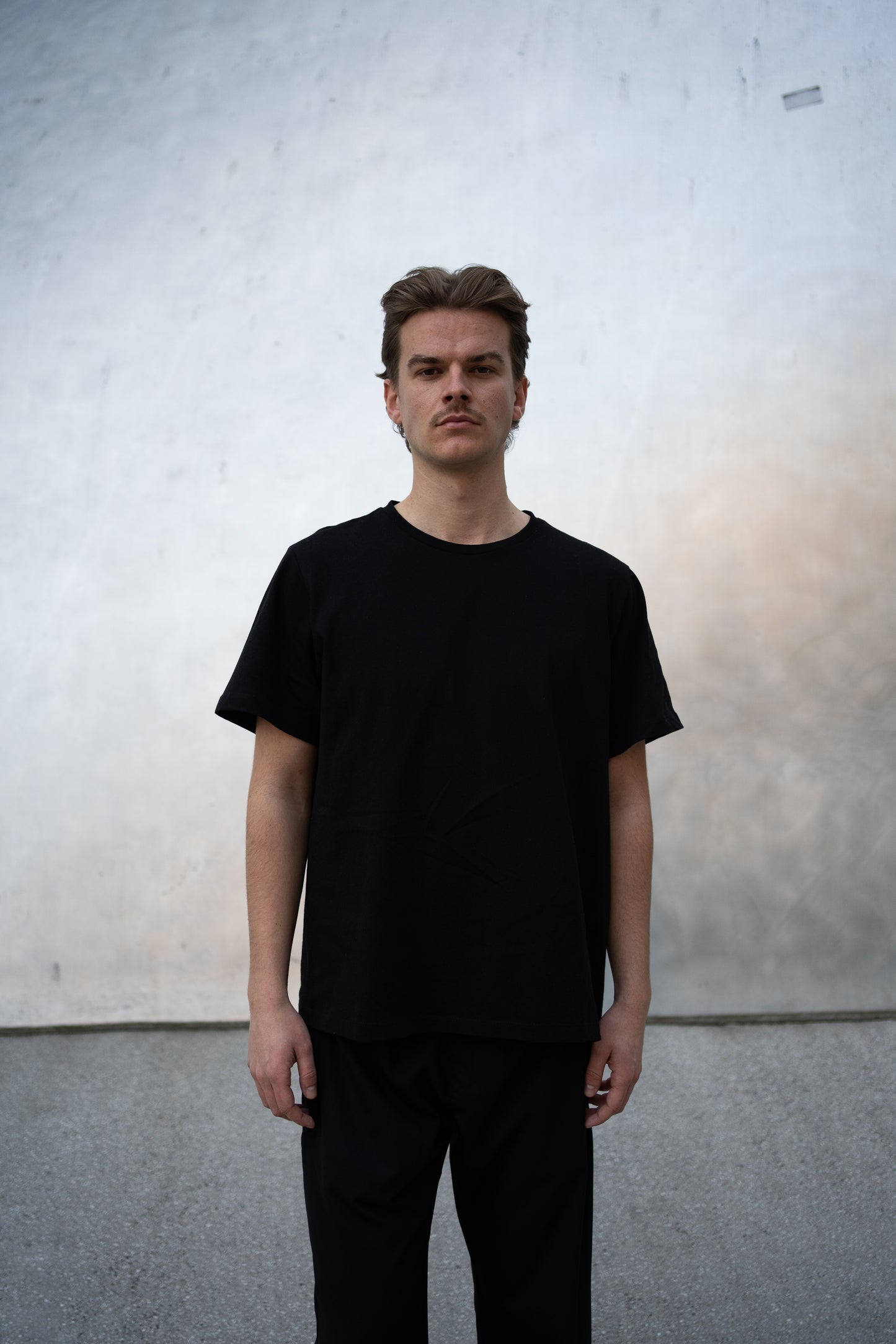Cropped Cotton Tee - Black